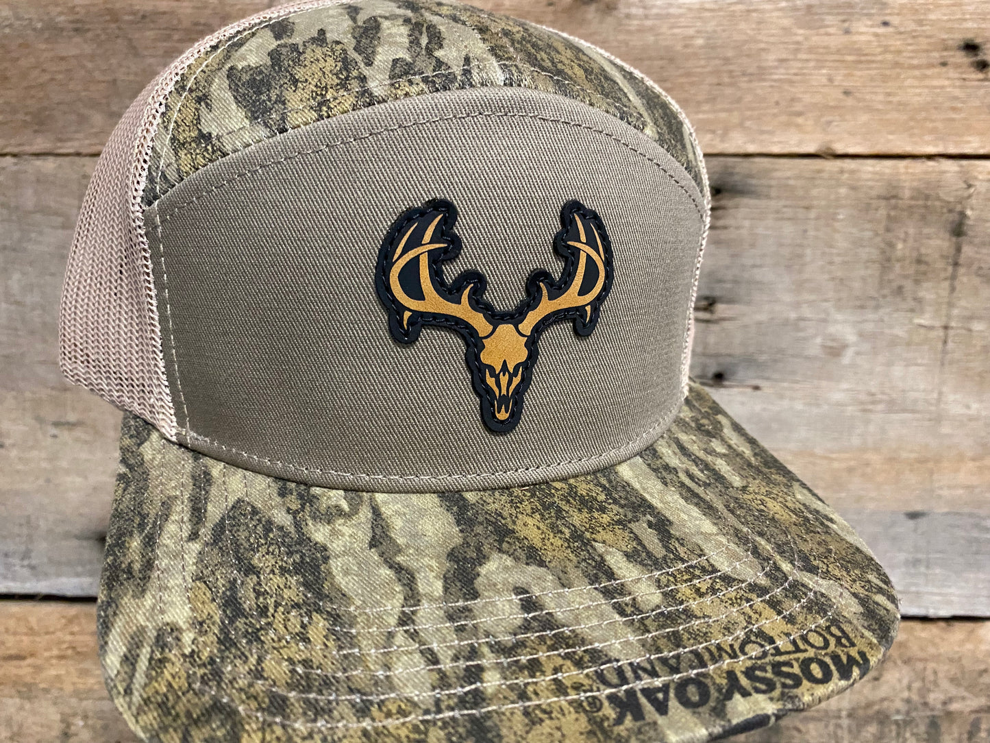 Deer Skull - Tan on New Bottomland