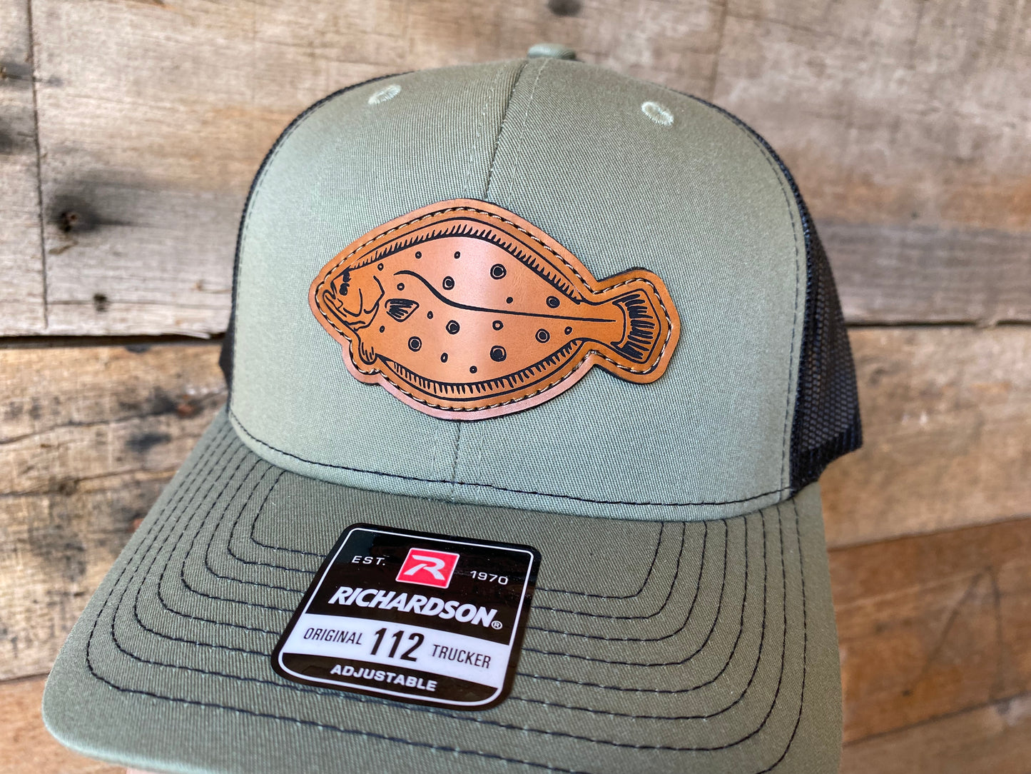 Flounder - Buckskin on Loden/Black