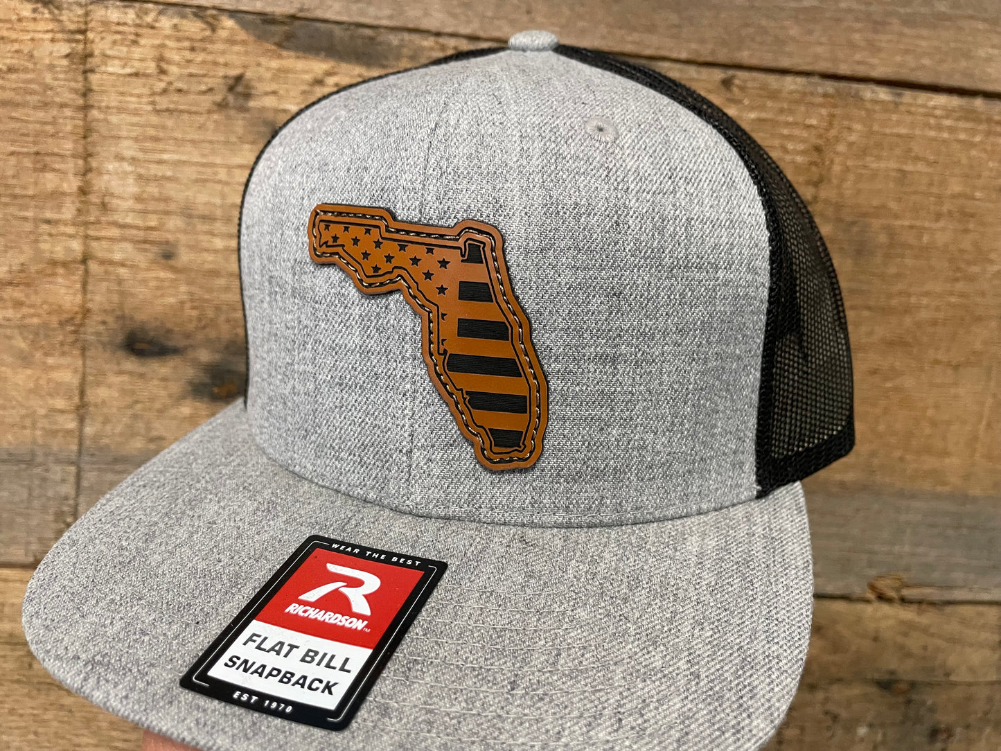 Florida State Outline w/ US Flag Engraved - Buck - Heather Grey/Black