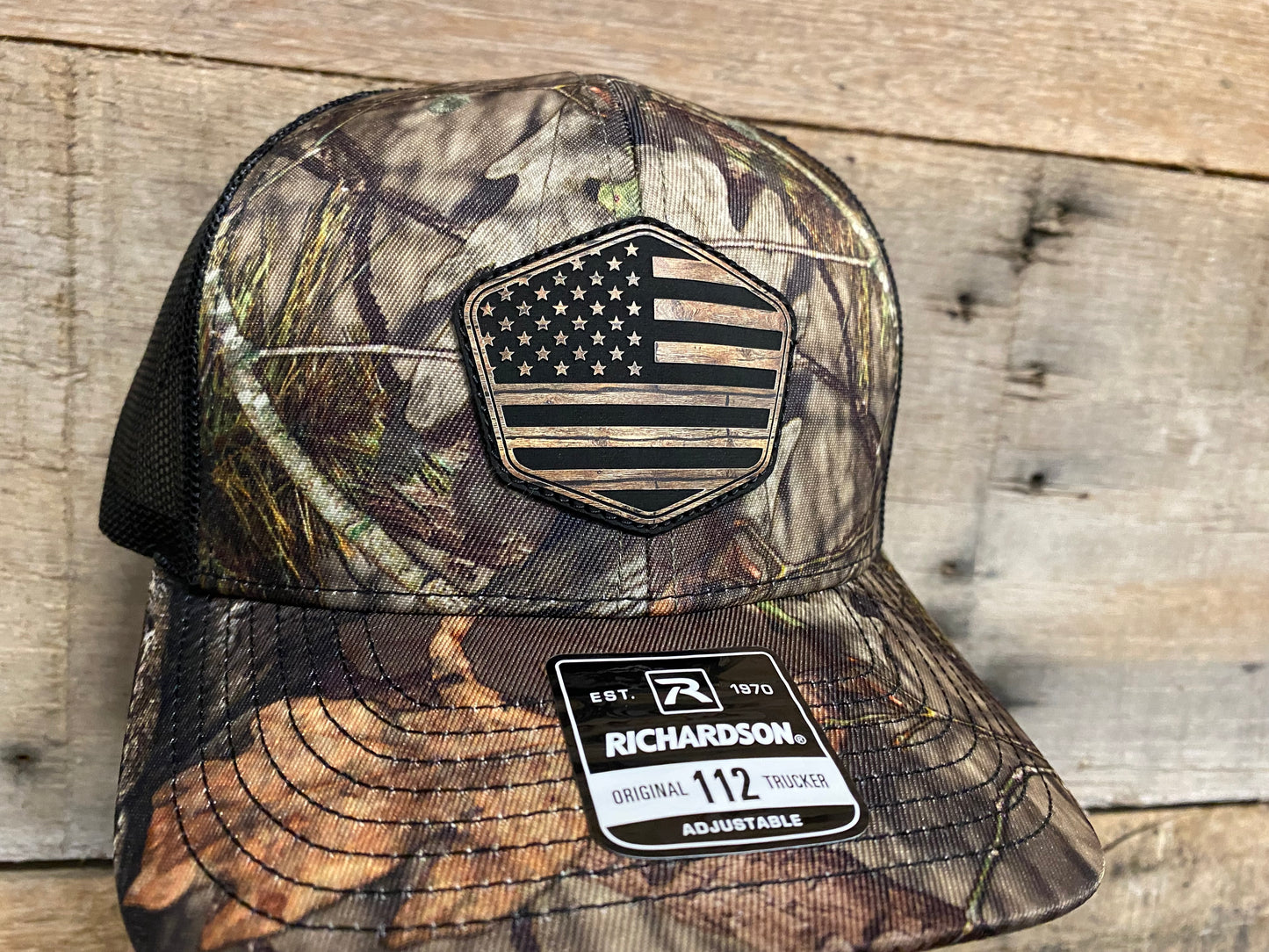US Flag 1 - Barnwood on Mossy Oak Country DNA