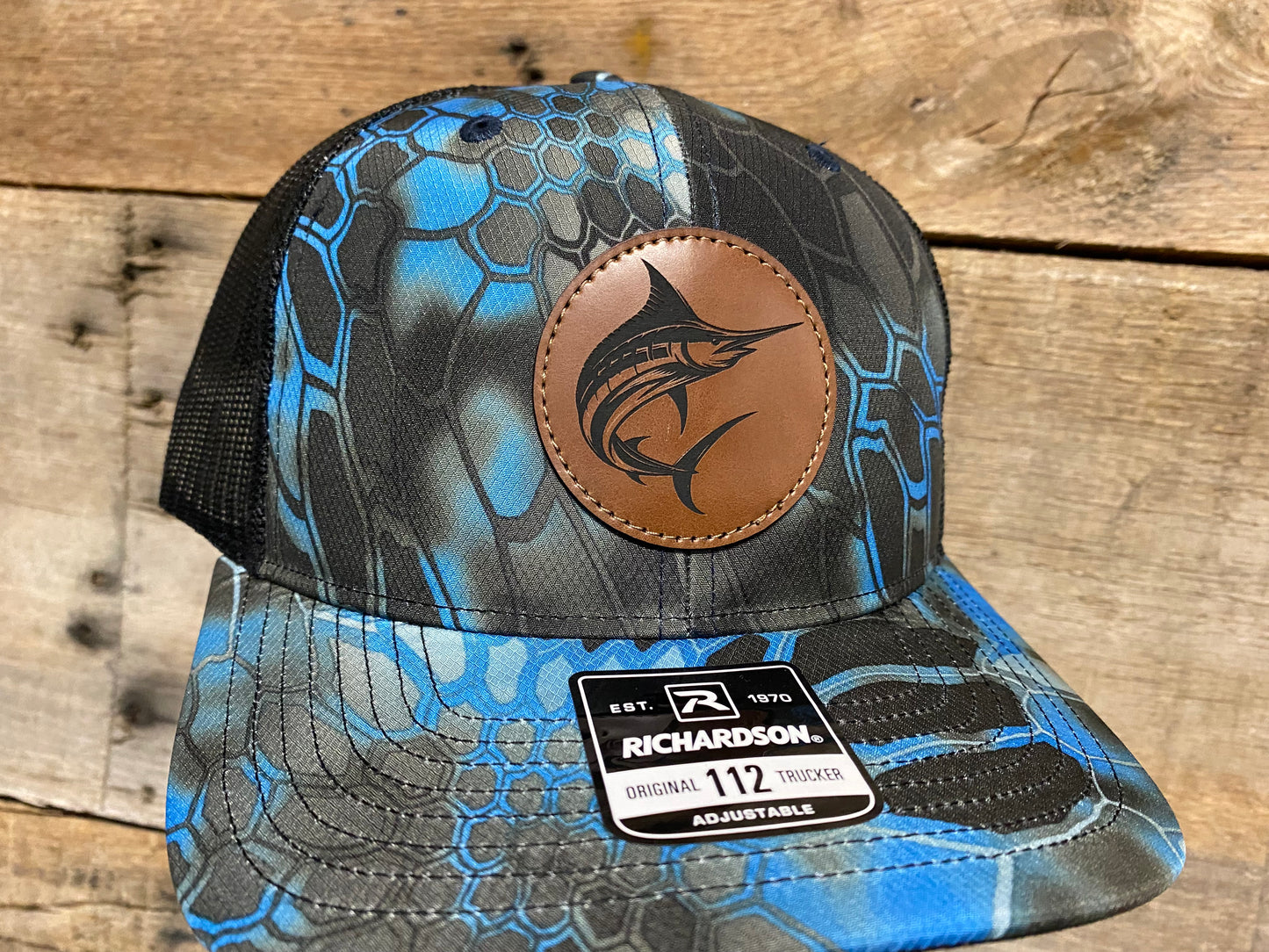 Swordfish Round - Walnut on Kryptek Neptune/Black