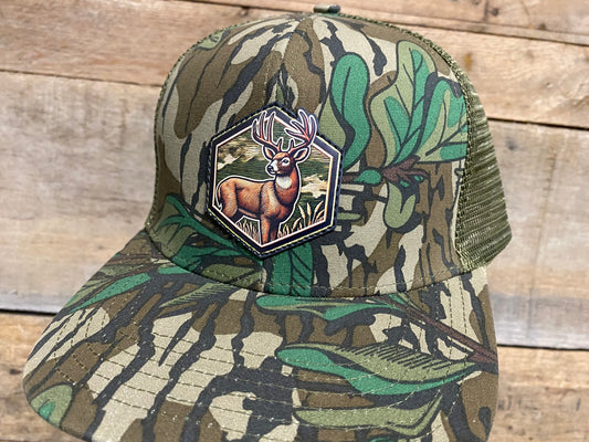 Whitetail Deer Hex - Mossy Oak Greenleaf