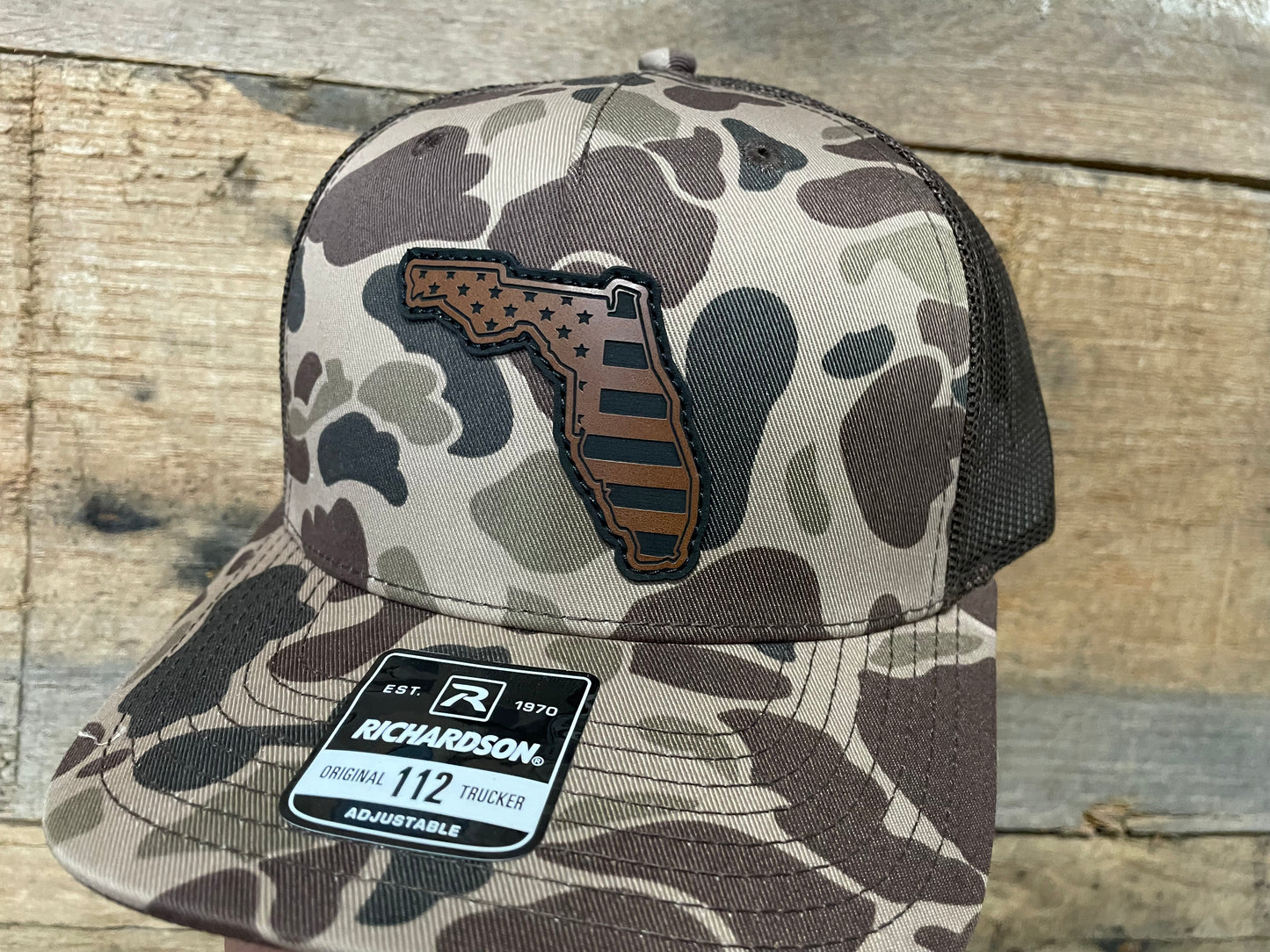 Florida State Outline US Engraved - Walnut - Bark Duck Camo