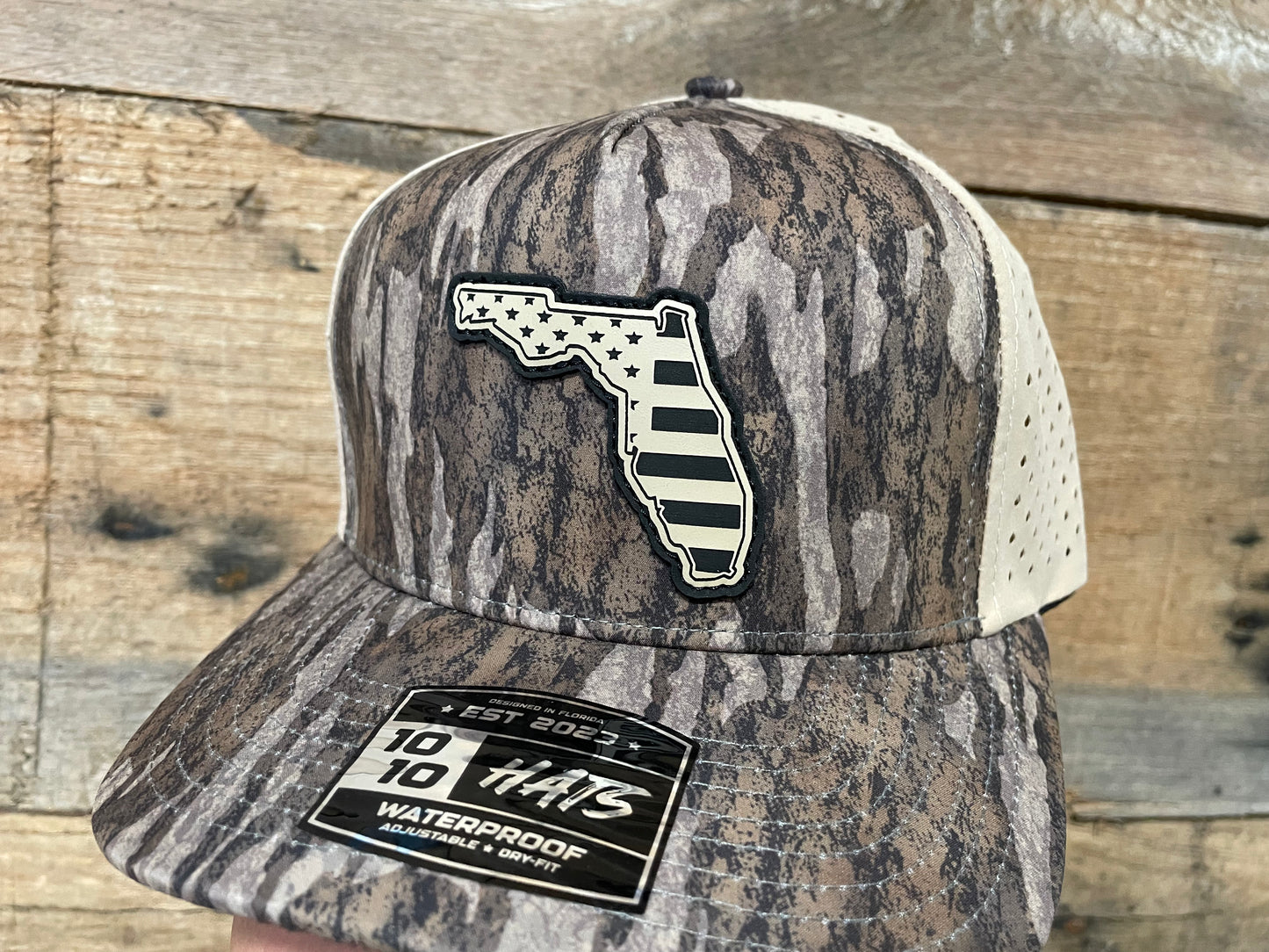 Florida State Outline w/ US Flag Engraved - Sand - Mossy Oak New Bottomland